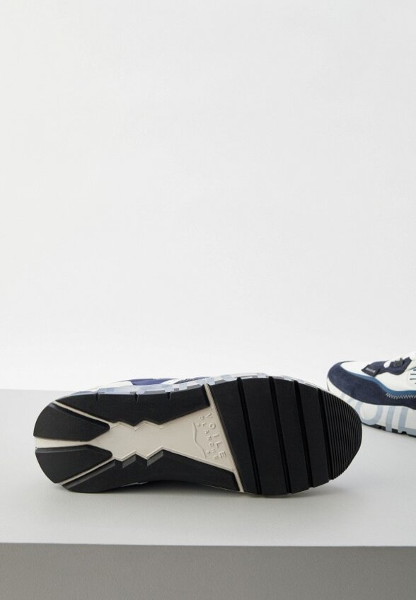 Кроссовки Voile Blanche