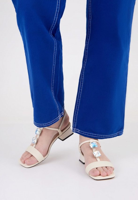 Босоножки Berkonty