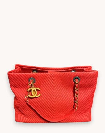Chanel Surpique женщинам
