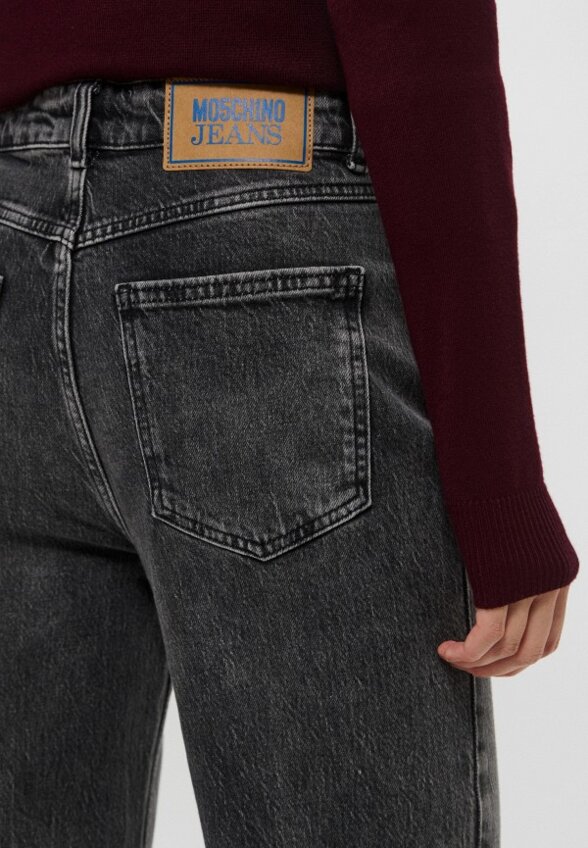 Джинсы MO5CH1NO Jeans