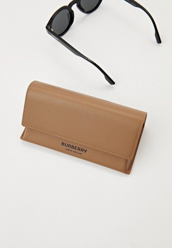 Очки солнцезащитные Burberry