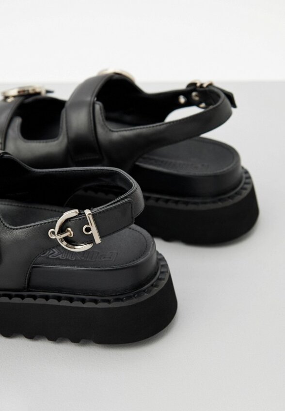 Сандалии Pinko