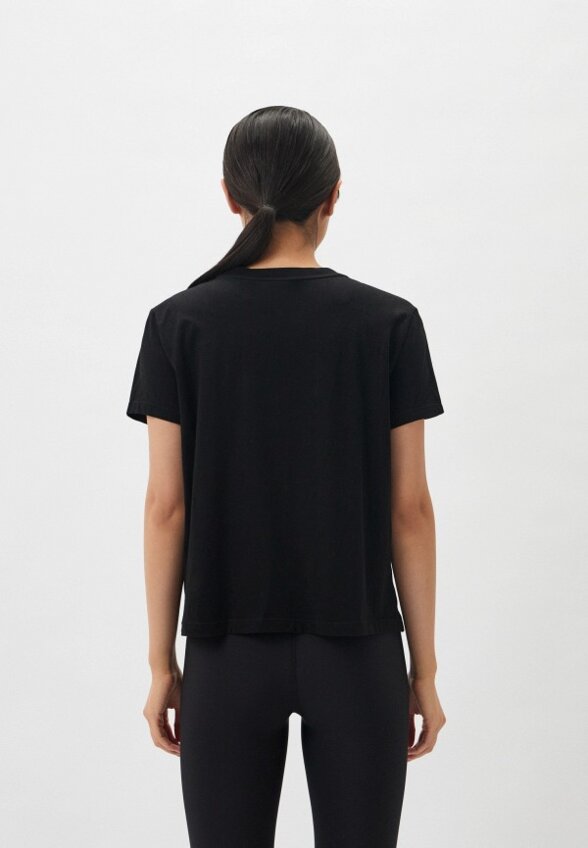 Футболка DKNY