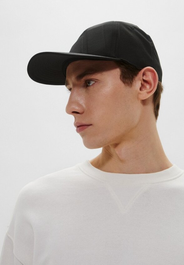 Бейсболка adidas