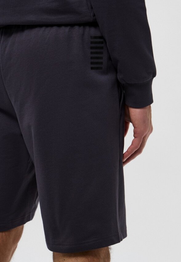 Шорты спортивные EA7