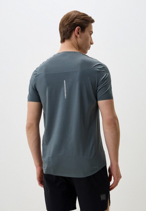 Футболка спортивная Born