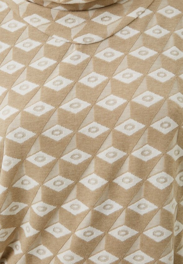 Платье MadaM T