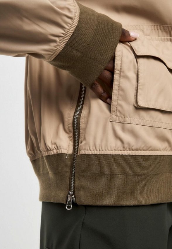 Бомбер Noele Boutique