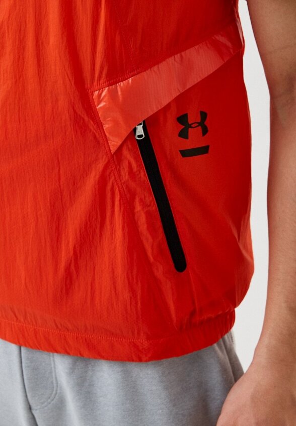 Жилет спортивный Under Armour