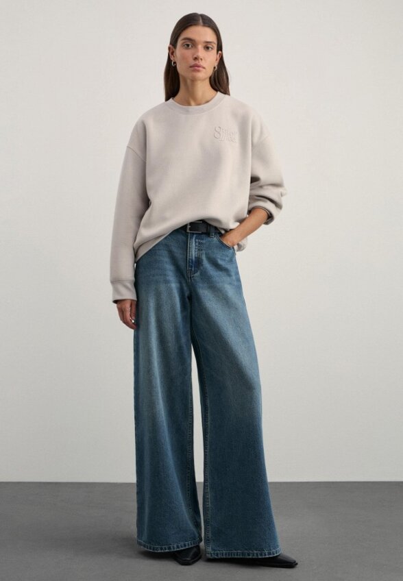 Свитшот Zarina