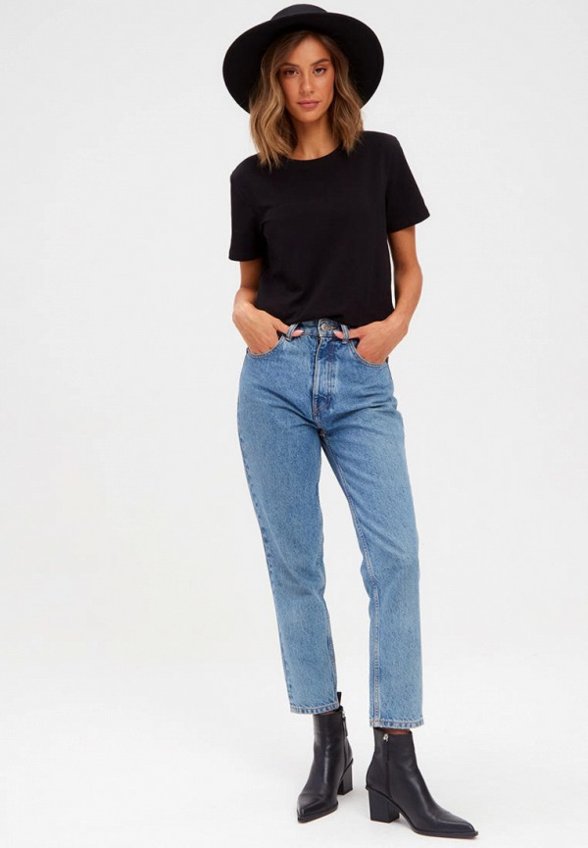 Футболка To Molly from James