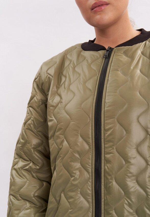 Куртка утепленная Артесса