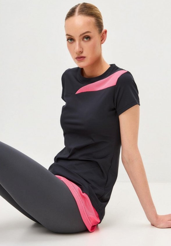 Футболка спортивная Fitbomb