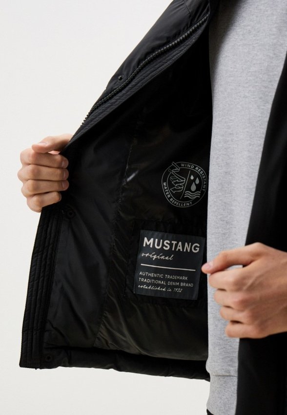 Пуховик Mustang
