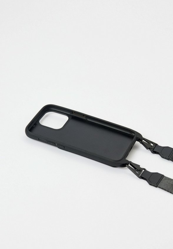 Чехол для iPhone Karl Lagerfeld