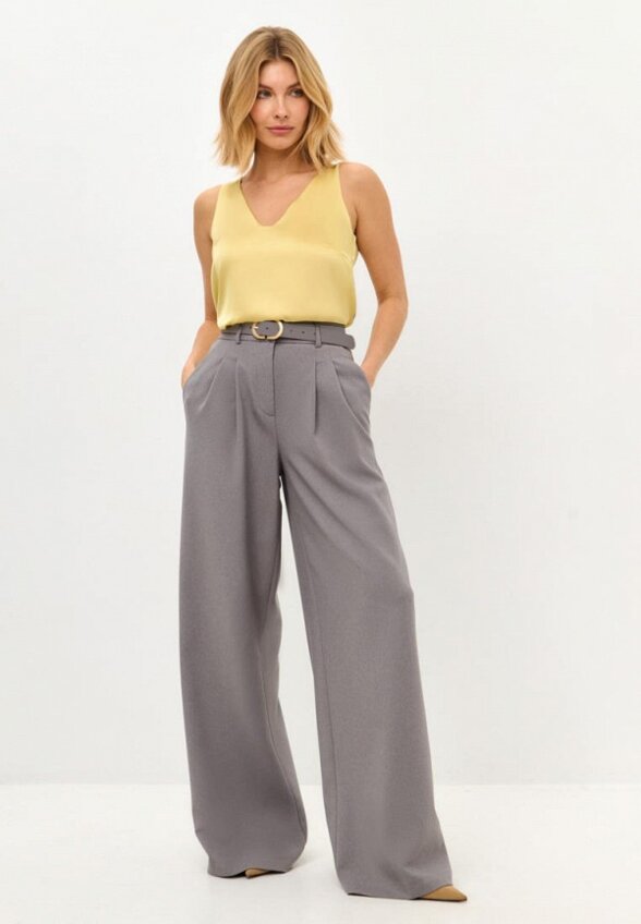 Топ Gabriel and Ester London