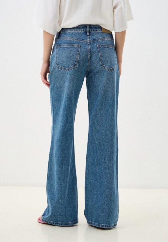 Джинсы Mossmore