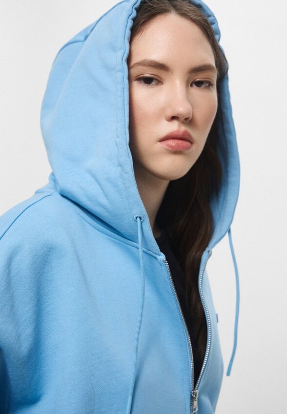 Толстовка Hugo