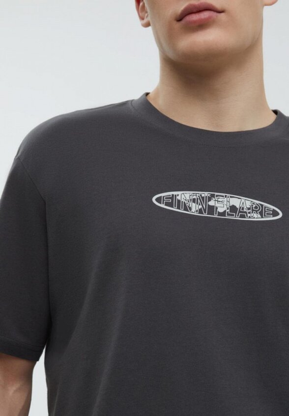 Футболка Finn Flare