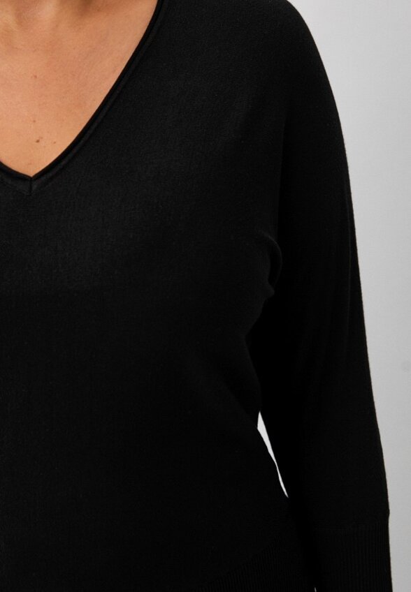 Пуловер Elena Miro