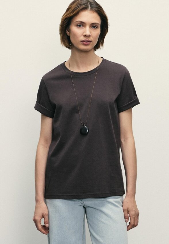 Футболка Zarina