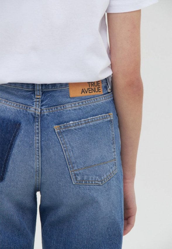 Джинсы True Avenue