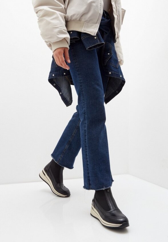 Кроссовки Caprice