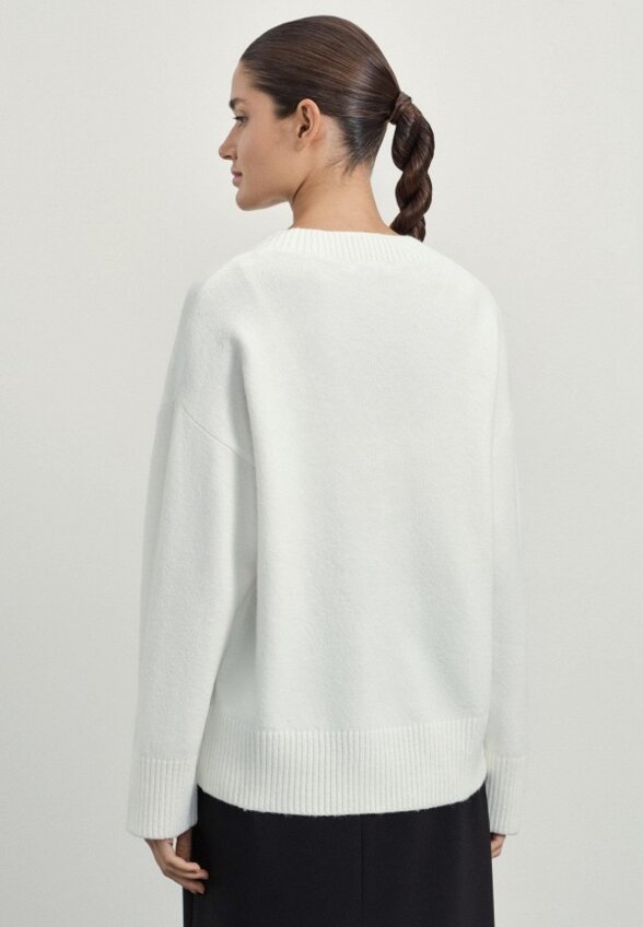 Пуловер Zarina