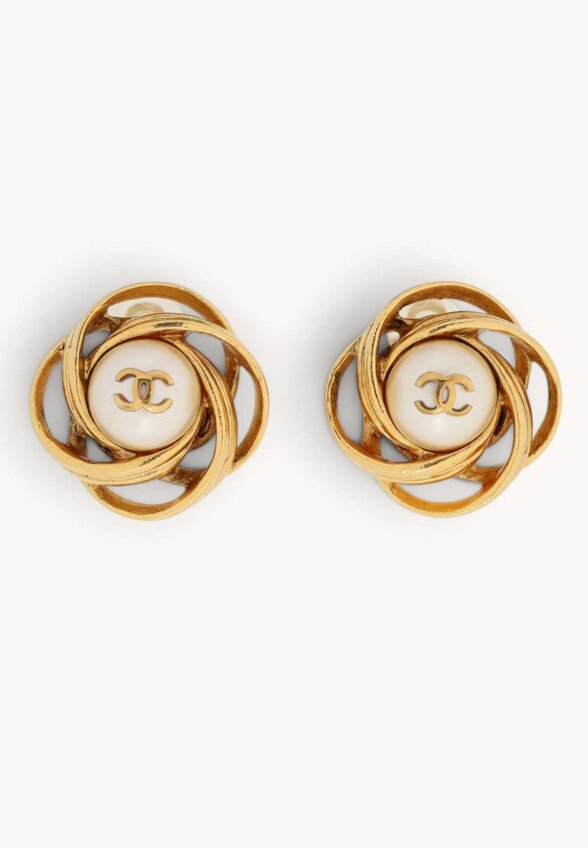Chanel Clips