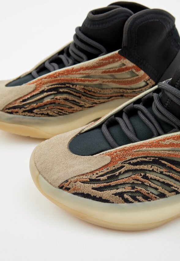 Кроссовки adidas YEEZY