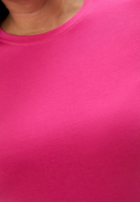 Футболка To Molly from James