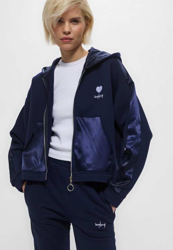 Толстовка Ice Play