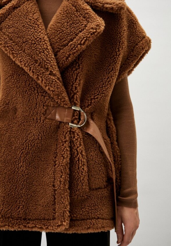 Жилет меховой Liu Jo