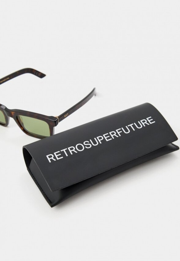 Очки солнцезащитные Retrosuperfuture