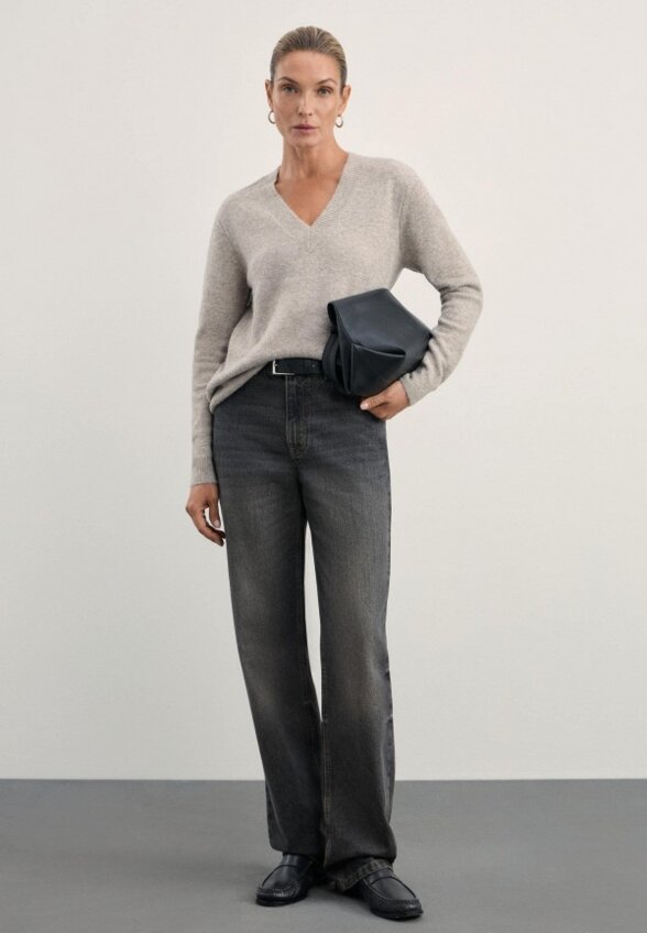 Пуловер Zarina