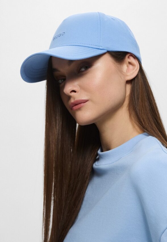Бейсболка Hugo