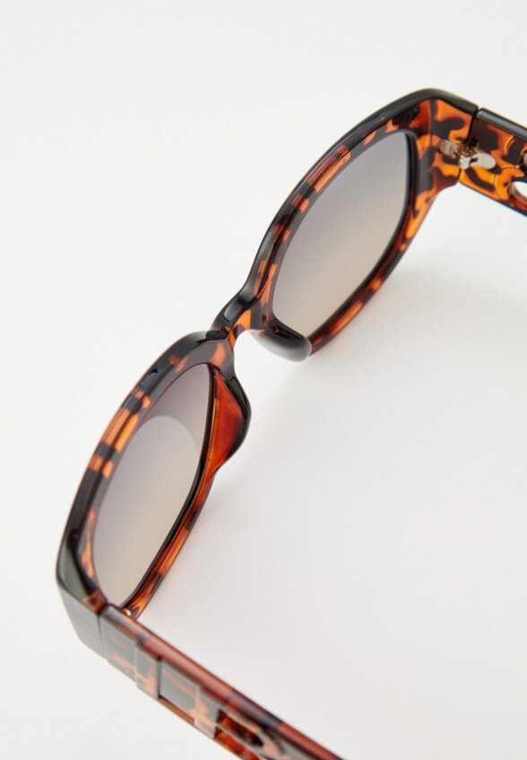 Очки солнцезащитные Labbra