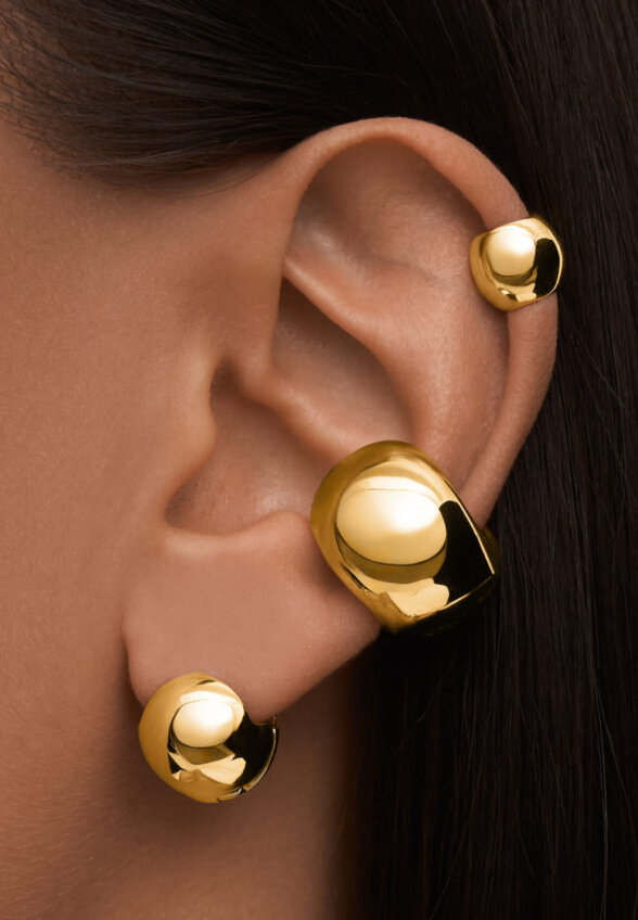 Широкий объемный кафф из серебра в покрытии желтое золото MIE