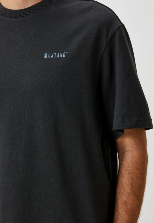 Футболка Mustang