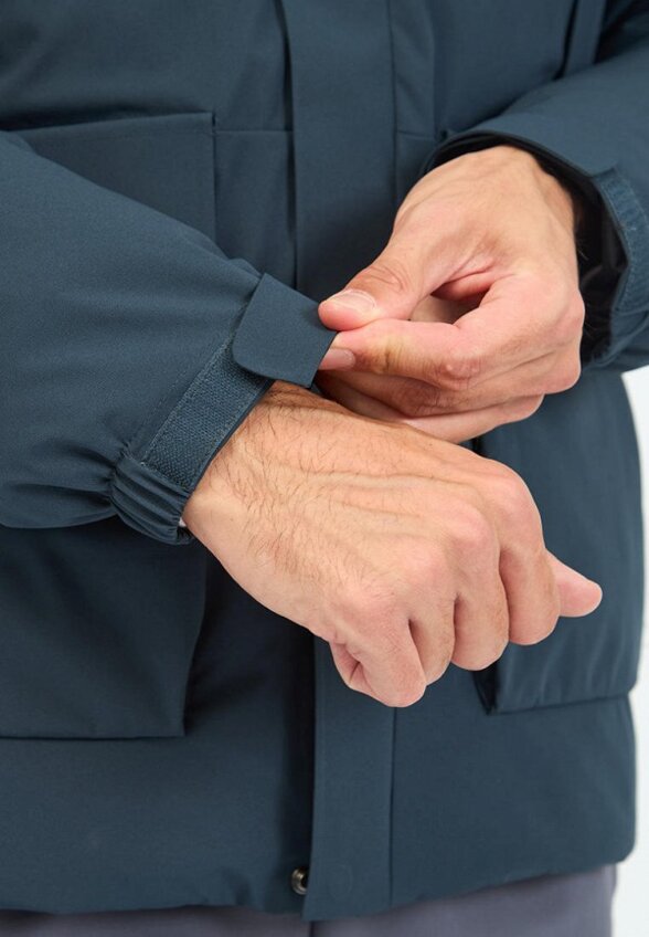 Куртка утепленная Baasploa