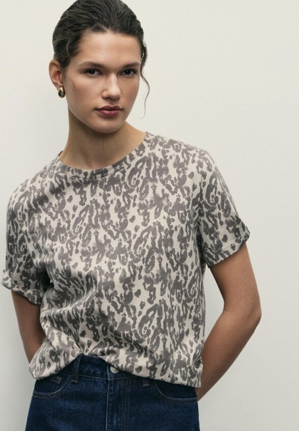 Футболка Zarina