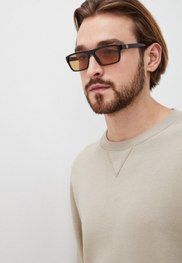 Очки солнцезащитные Guess