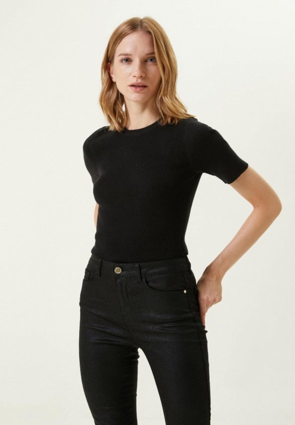 Джемпер NetWork