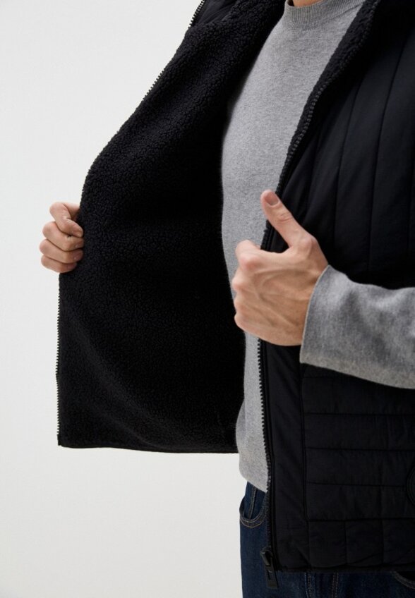 Жилет утепленный Colin's