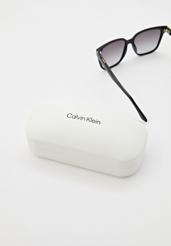 Очки солнцезащитные Calvin Klein