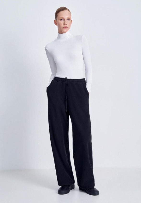 Брюки спортивные Finn Flare