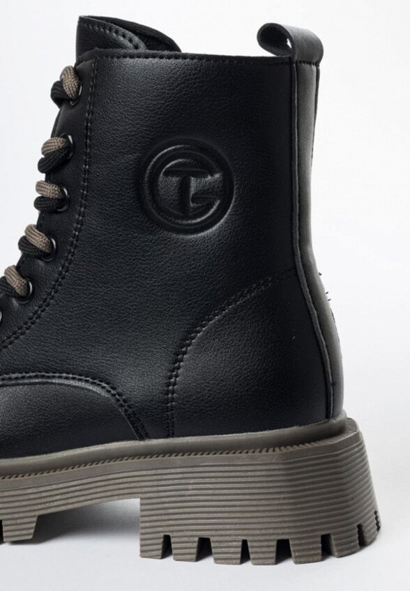 Ботинки Tikkago