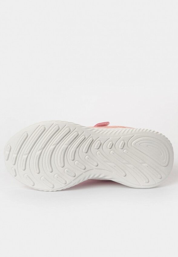 Кроссовки Tikkago