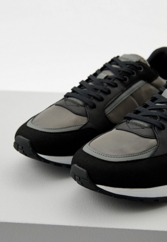 Кроссовки Hugo