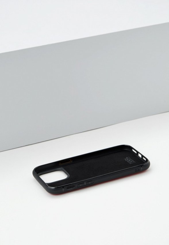 Чехол для iPhone Karl Lagerfeld